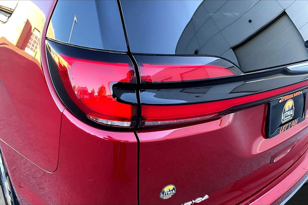 Thumbnail: 2025 Chrysler Pacifica - 32