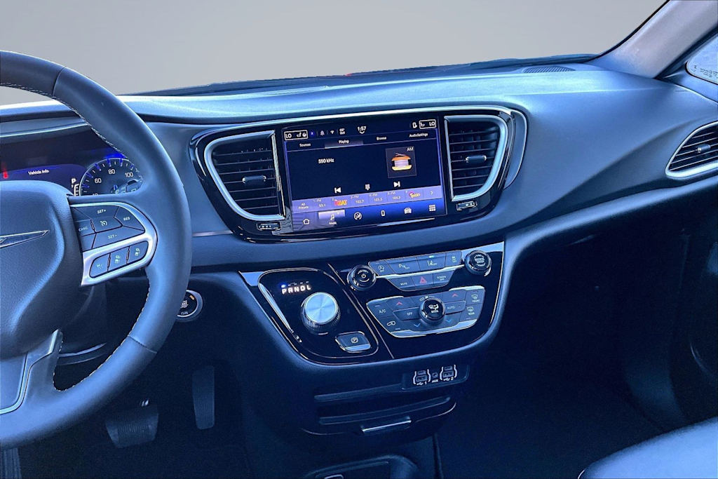 Thumbnail: 2025 Chrysler Pacifica - 16