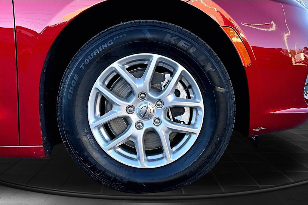 Thumbnail: 2025 Chrysler Pacifica - 34