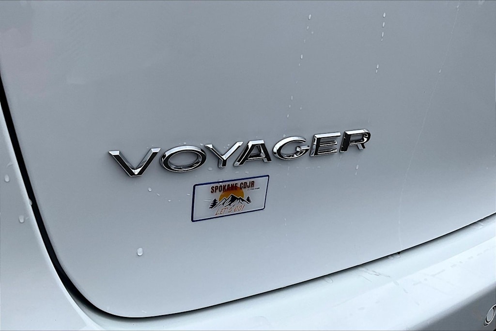 Thumbnail: 2025 Chrysler Voyager - 7