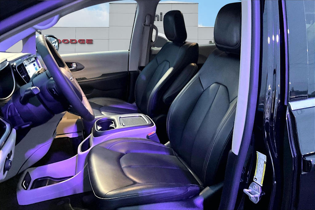 Thumbnail: 2024 Chrysler Pacifica - 11