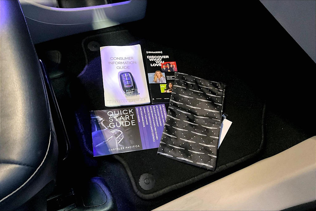 Thumbnail: 2024 Chrysler Pacifica - 16