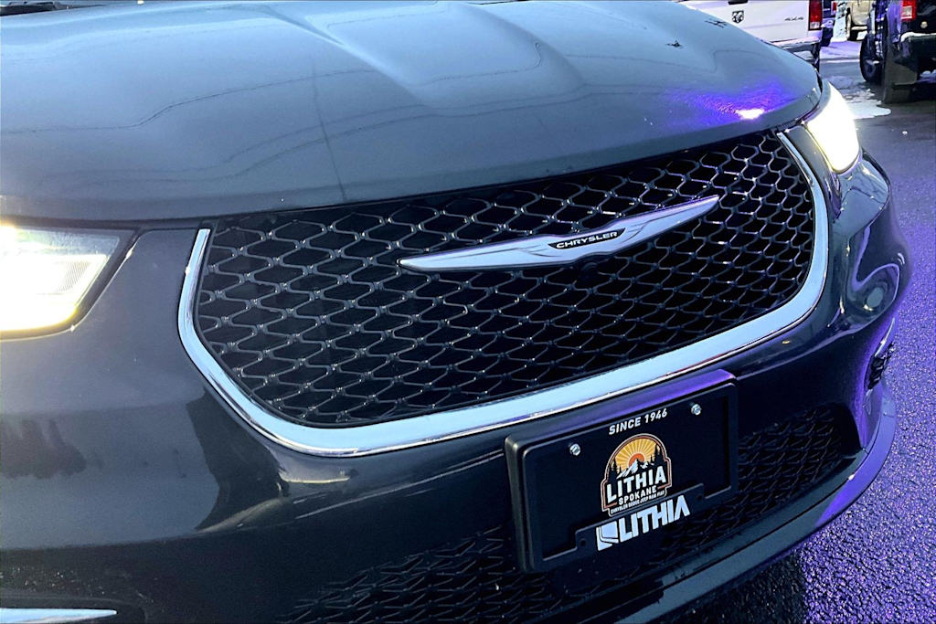 Thumbnail: 2024 Chrysler Pacifica - 32