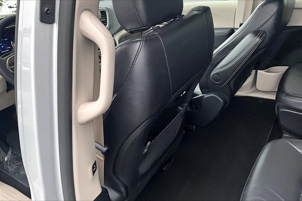 Thumbnail: 2024 Chrysler Pacifica - 12