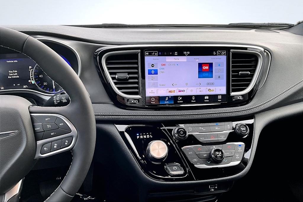 Thumbnail: 2026 Chrysler Pacifica - 15