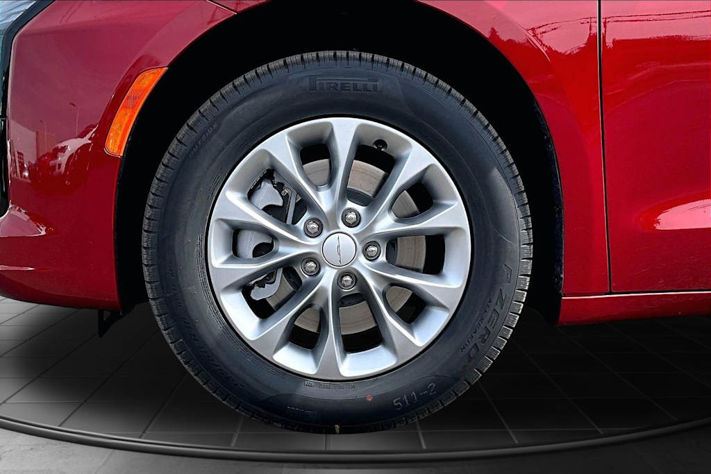 Thumbnail: 2027 Chrysler Pacifica - 8