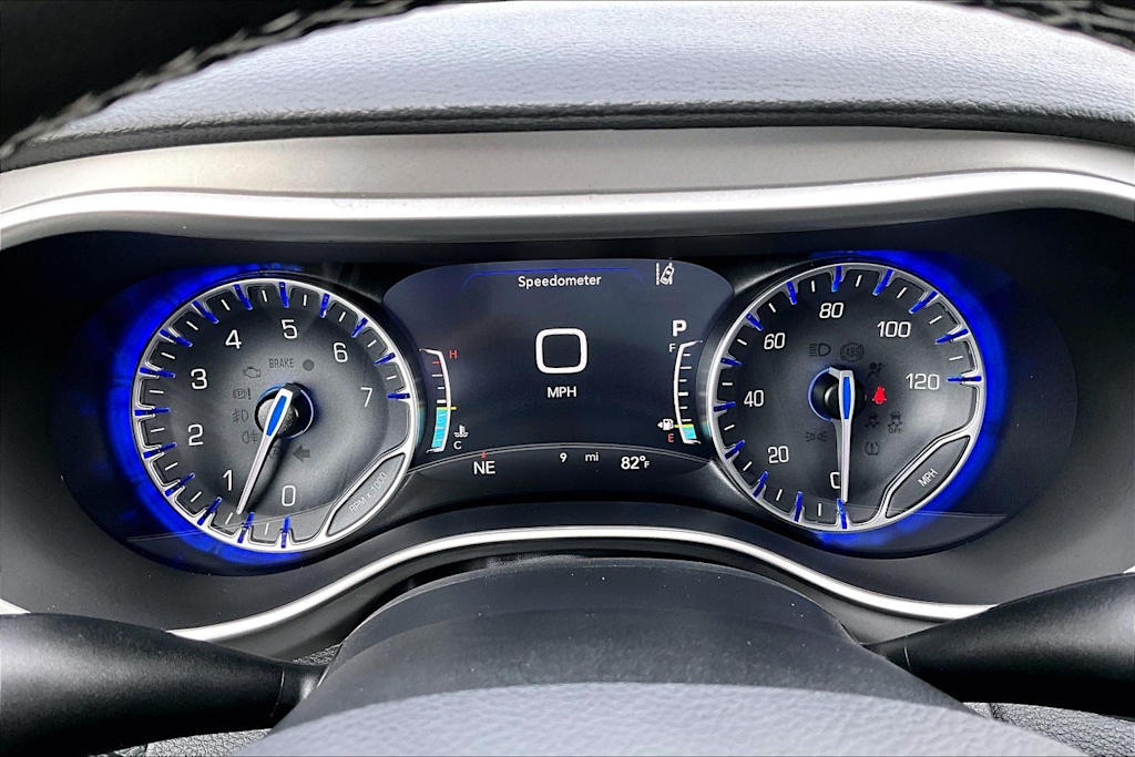 Thumbnail: 2027 Chrysler Pacifica - 17