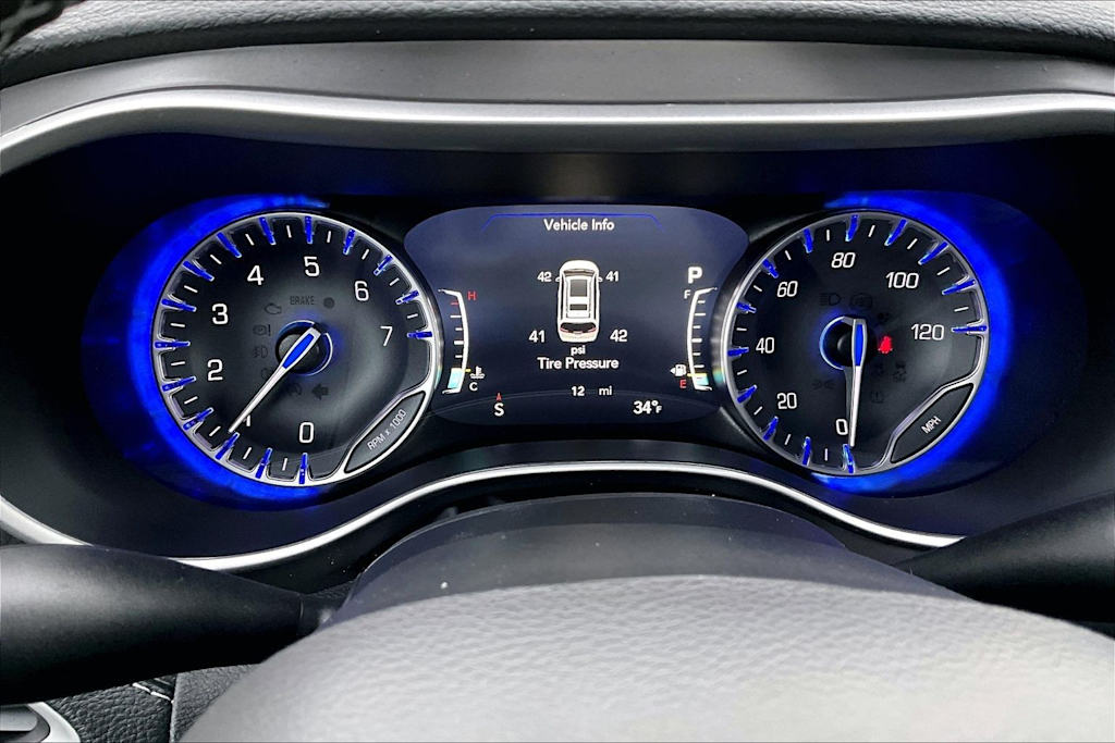 Thumbnail: 2026 Chrysler Pacifica - 17
