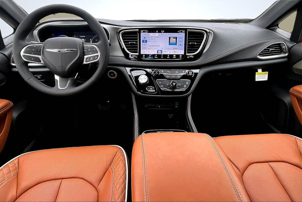 Thumbnail: 2026 Chrysler Pacifica - 10