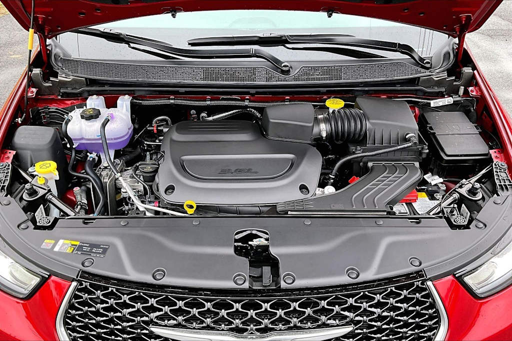 Thumbnail: 2026 Chrysler Pacifica - 9