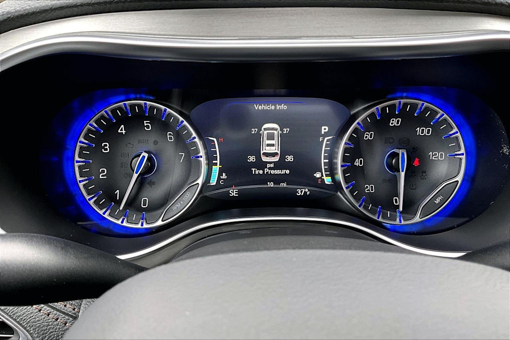 Thumbnail: 2026 Chrysler Pacifica - 16