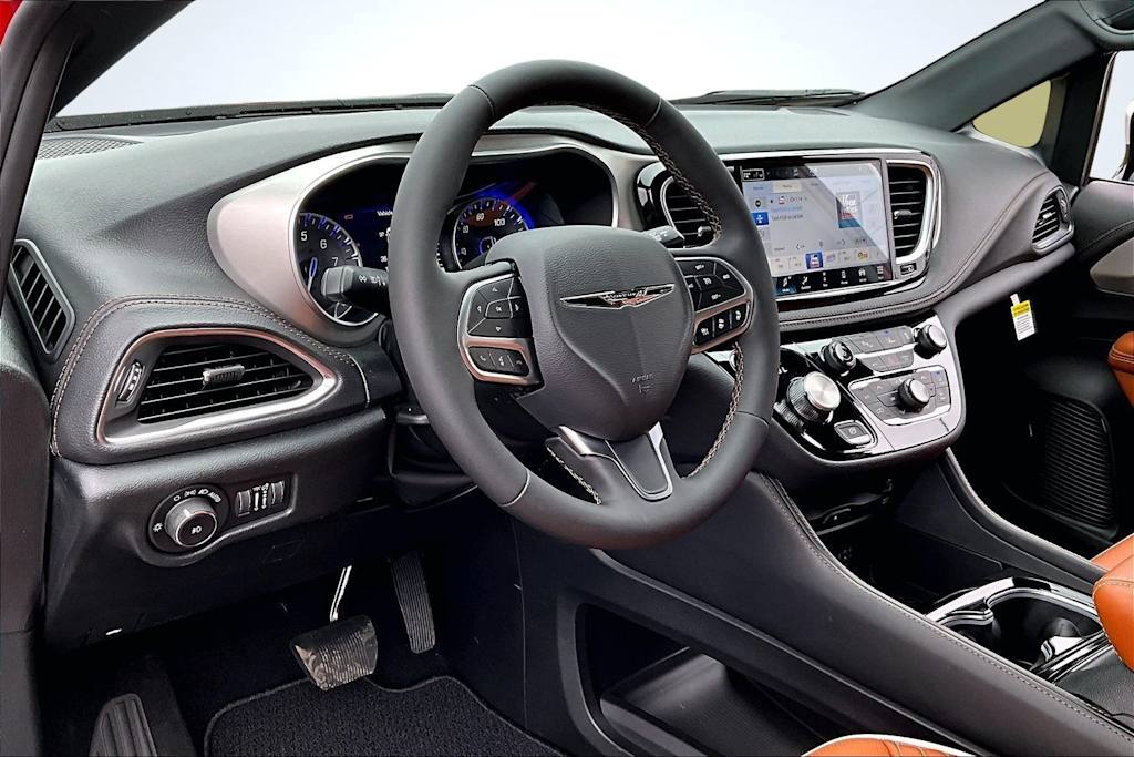 Thumbnail: 2026 Chrysler Pacifica - 2