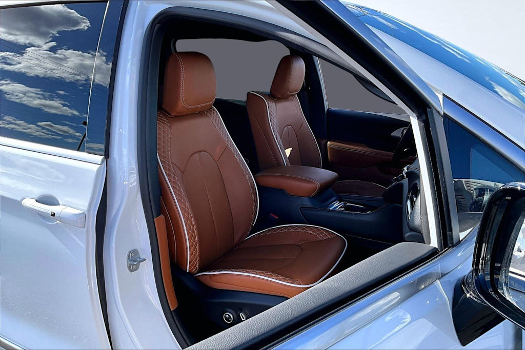 Thumbnail: 2026 Chrysler Pacifica - 20