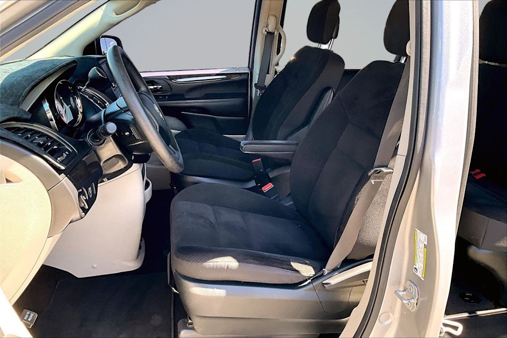 Thumbnail: 2018 Dodge Grand Caravan - 11
