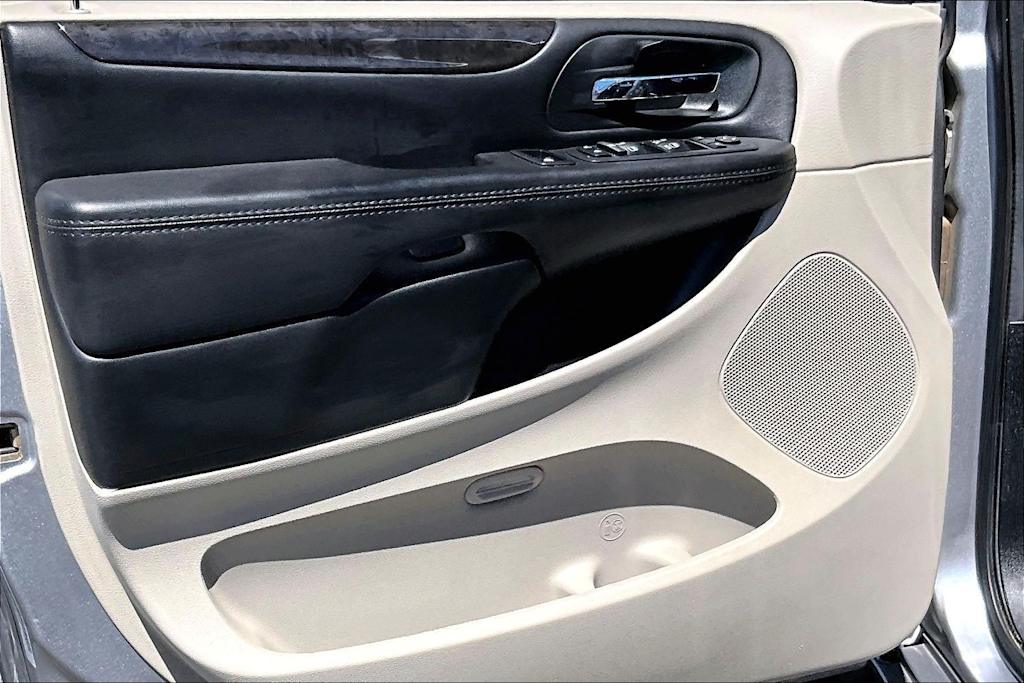 Thumbnail: 2018 Dodge Grand Caravan - 28