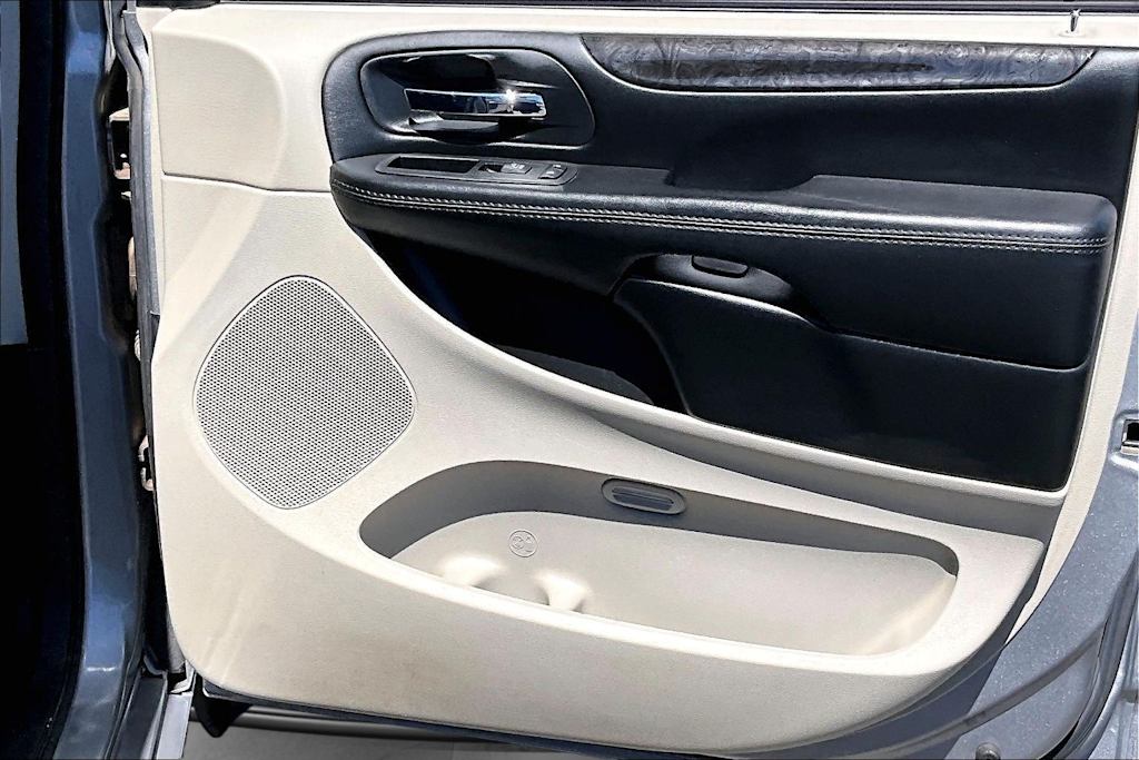 Thumbnail: 2018 Dodge Grand Caravan - 29