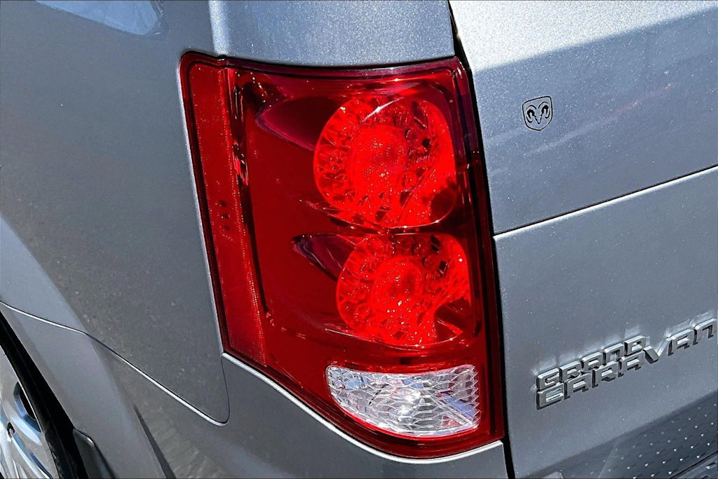 Thumbnail: 2018 Dodge Grand Caravan - 31