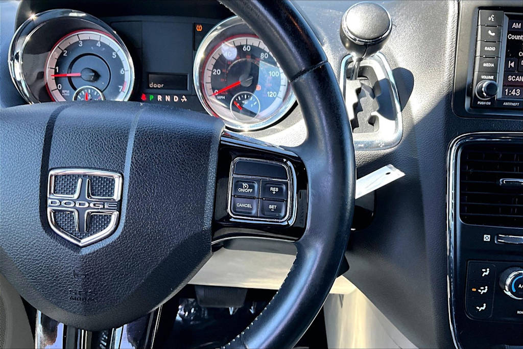 Thumbnail: 2019 Dodge Grand Caravan - 25
