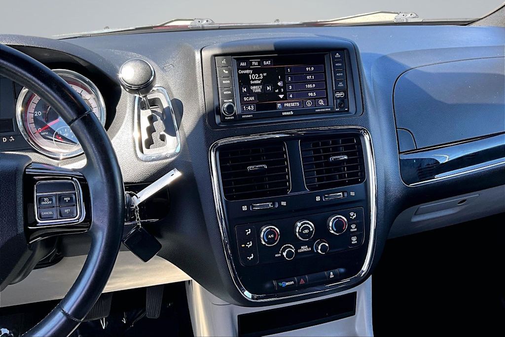 Thumbnail: 2019 Dodge Grand Caravan - 14