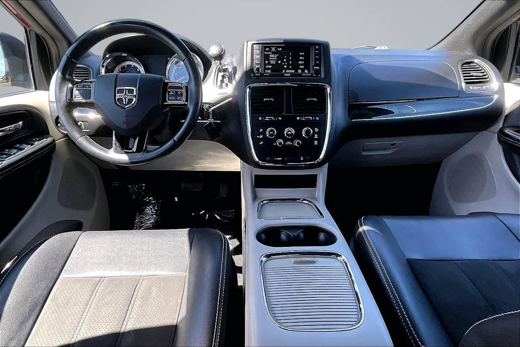 Thumbnail: 2019 Dodge Grand Caravan - 9