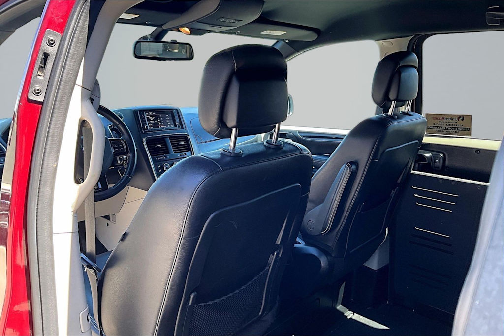Thumbnail: 2019 Dodge Grand Caravan - 12