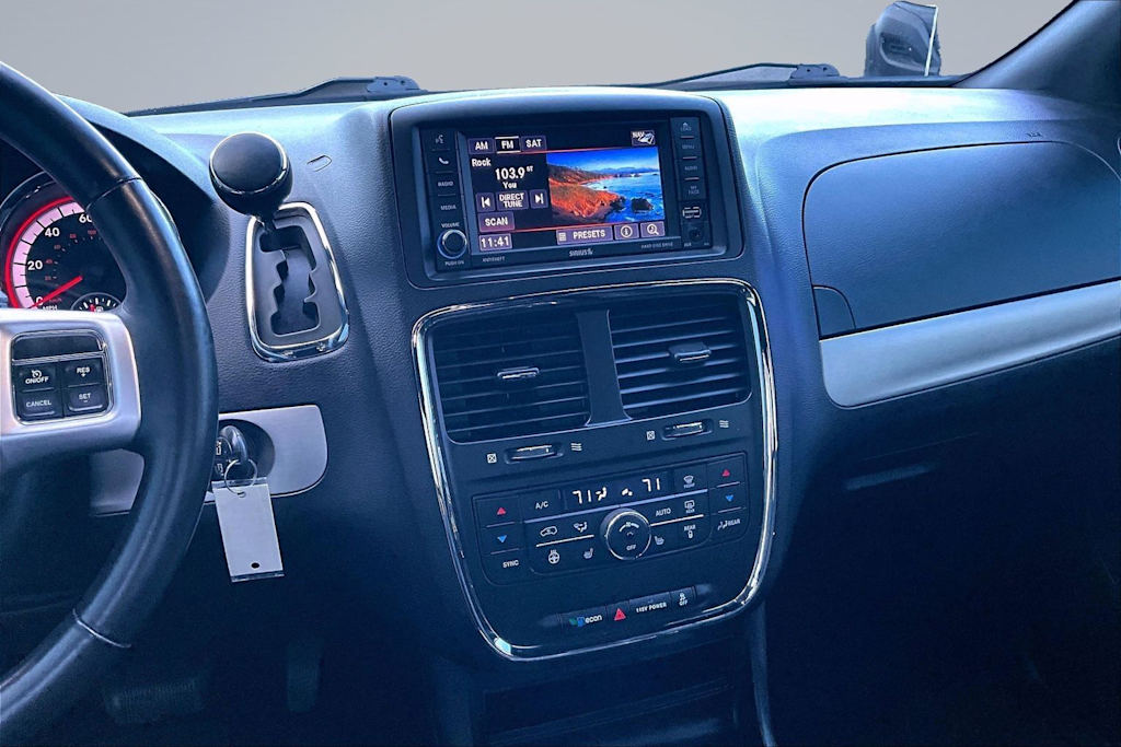 Thumbnail: 2019 Dodge Grand Caravan - 15