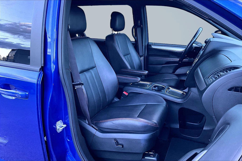 Thumbnail: 2019 Dodge Grand Caravan - 12