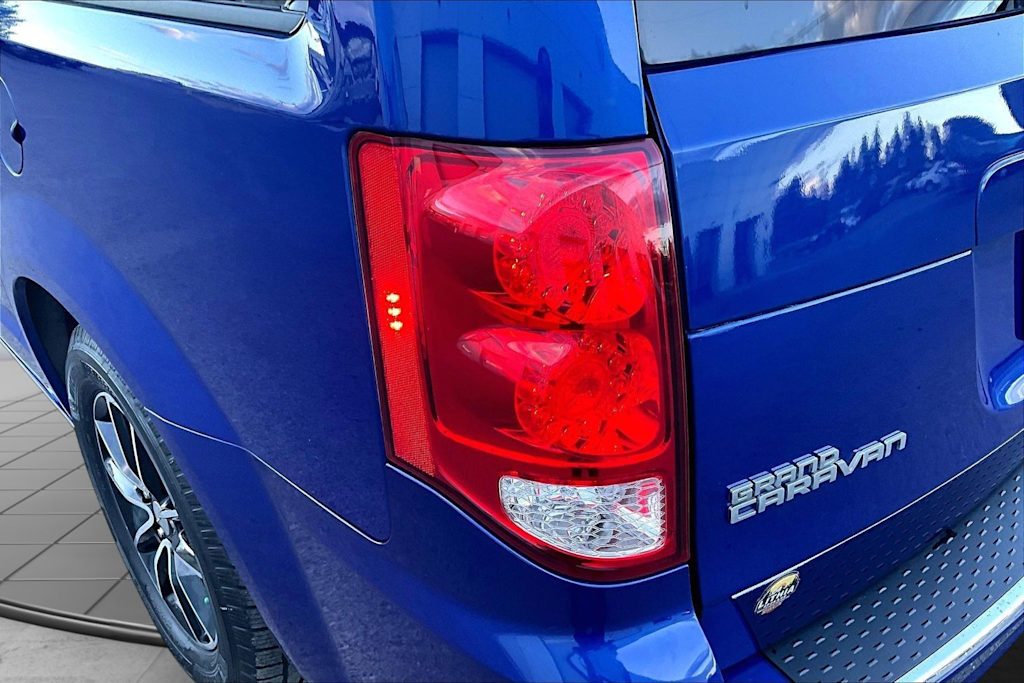 Thumbnail: 2019 Dodge Grand Caravan - 32