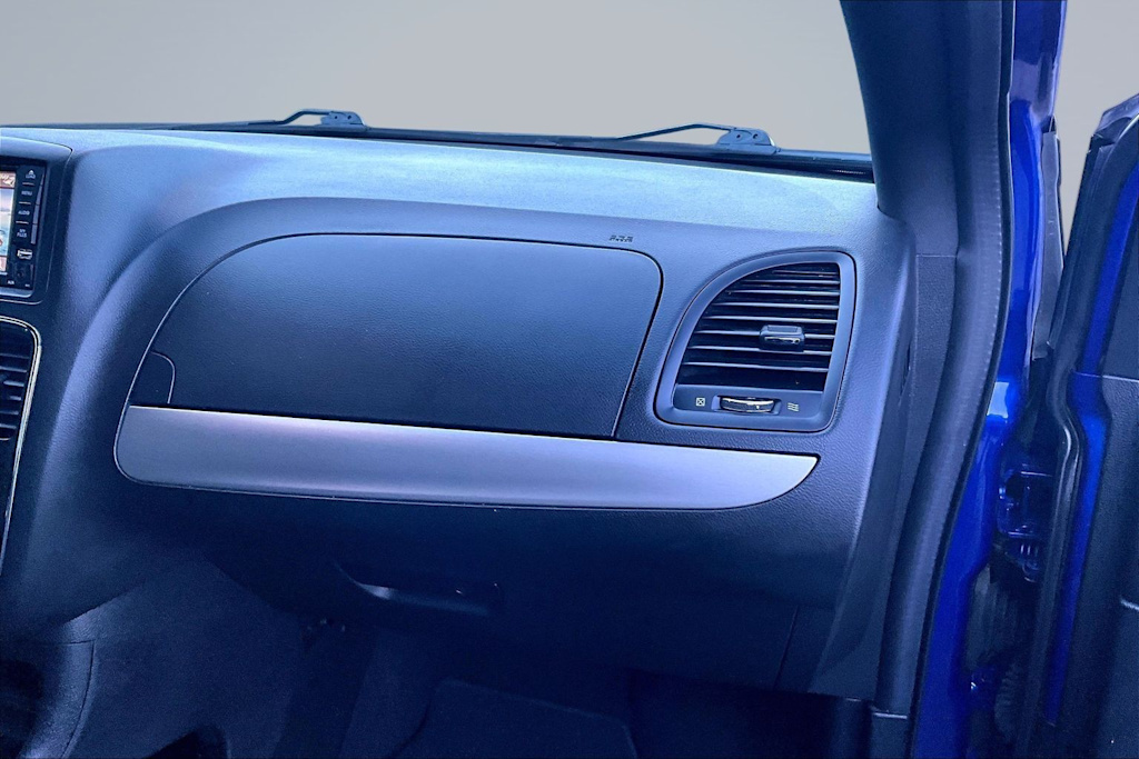 Thumbnail: 2019 Dodge Grand Caravan - 24