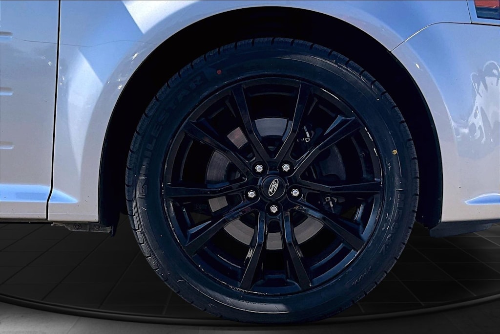 Thumbnail: 2019 Ford Flex - 34