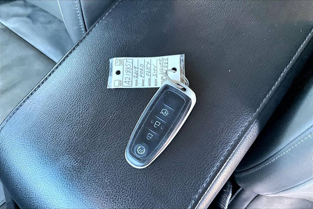 Thumbnail: 2019 Ford Flex - 18