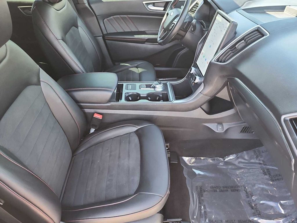 Thumbnail: 2022 Ford Edge - 23