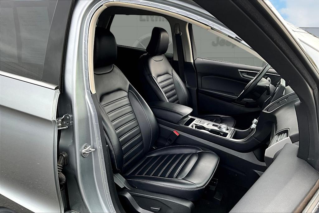 Thumbnail: 2022 Ford Edge - 22