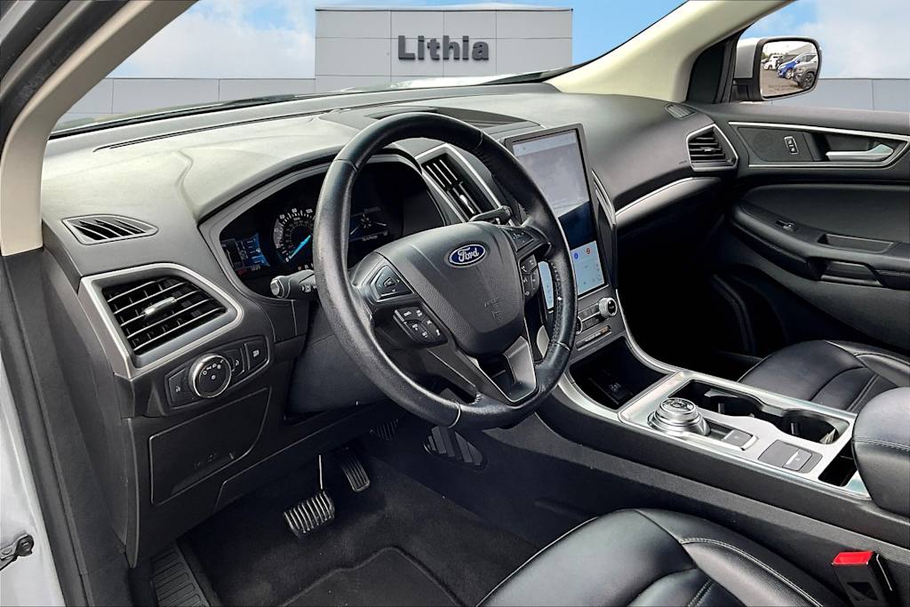 Thumbnail: 2022 Ford Edge - 2