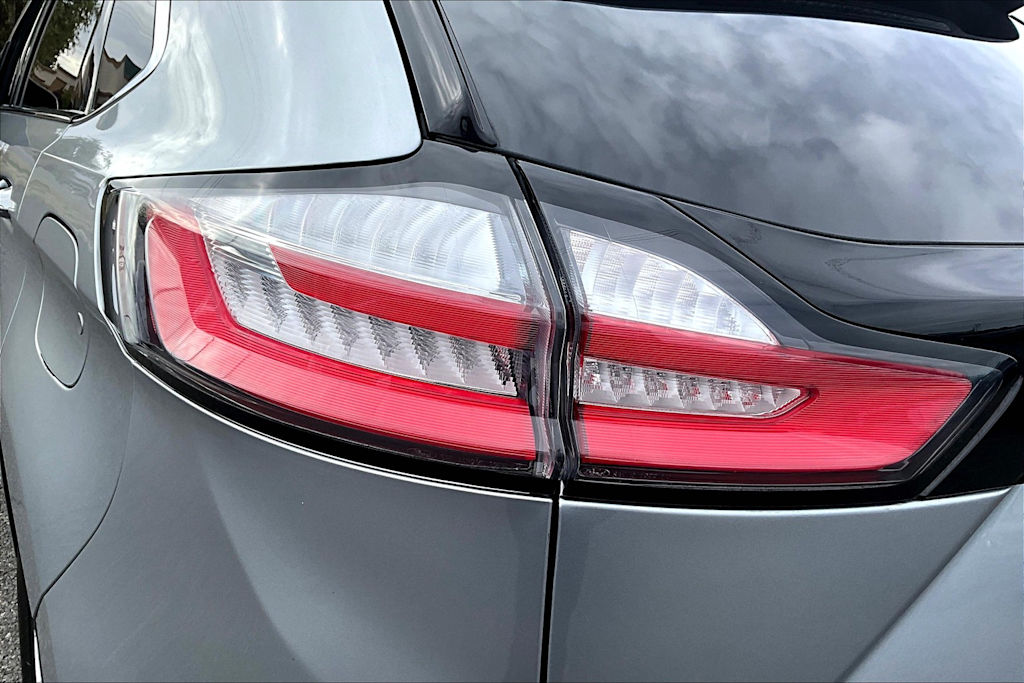 Thumbnail: 2022 Ford Edge - 32