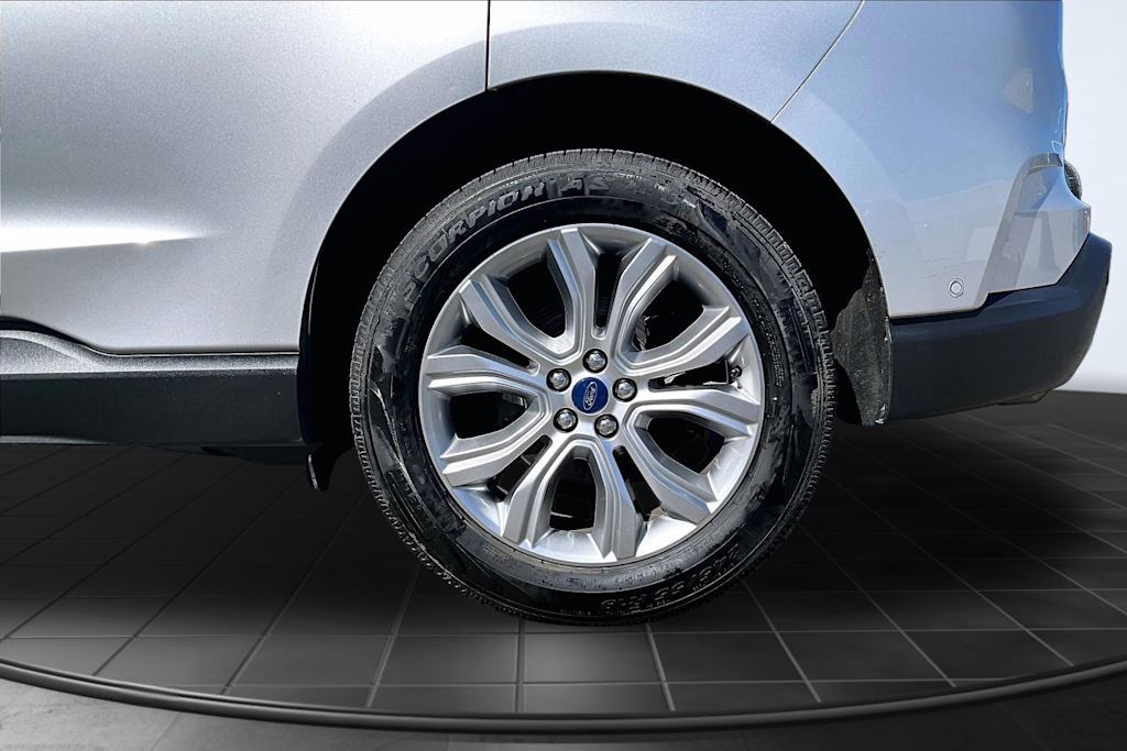 Thumbnail: 2019 Ford Edge - 35