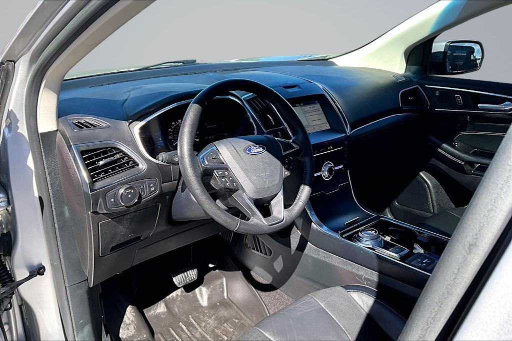 Thumbnail: 2019 Ford Edge - 2