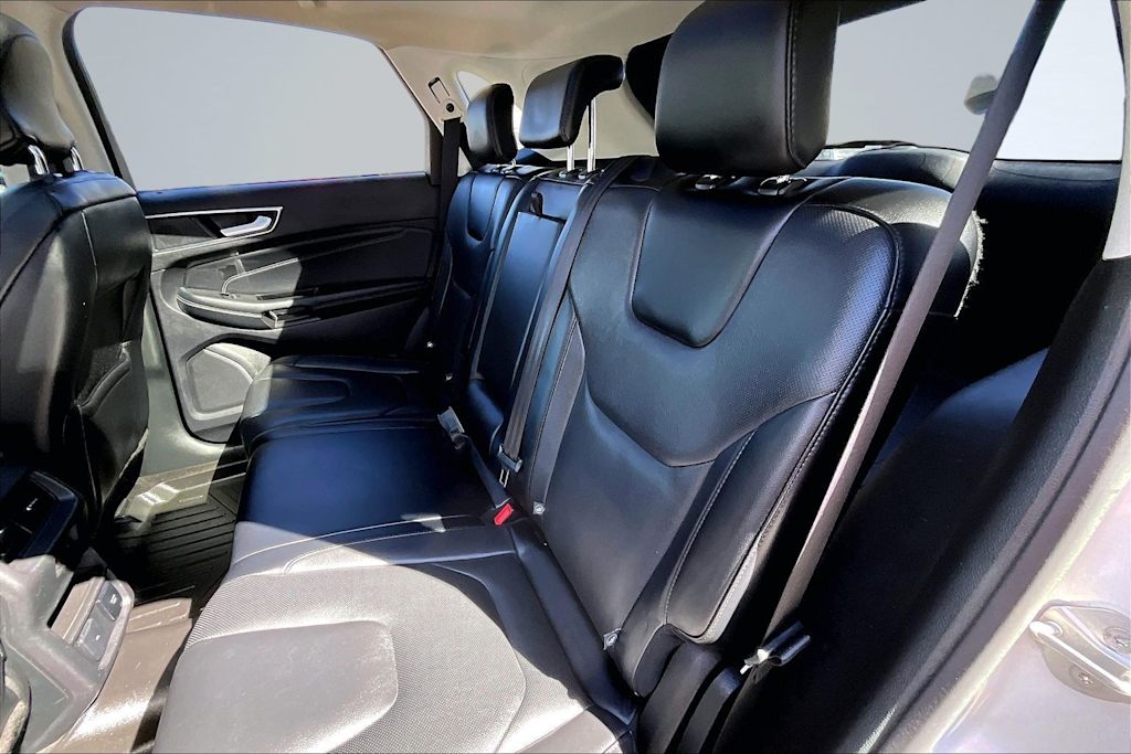 Thumbnail: 2019 Ford Edge - 20