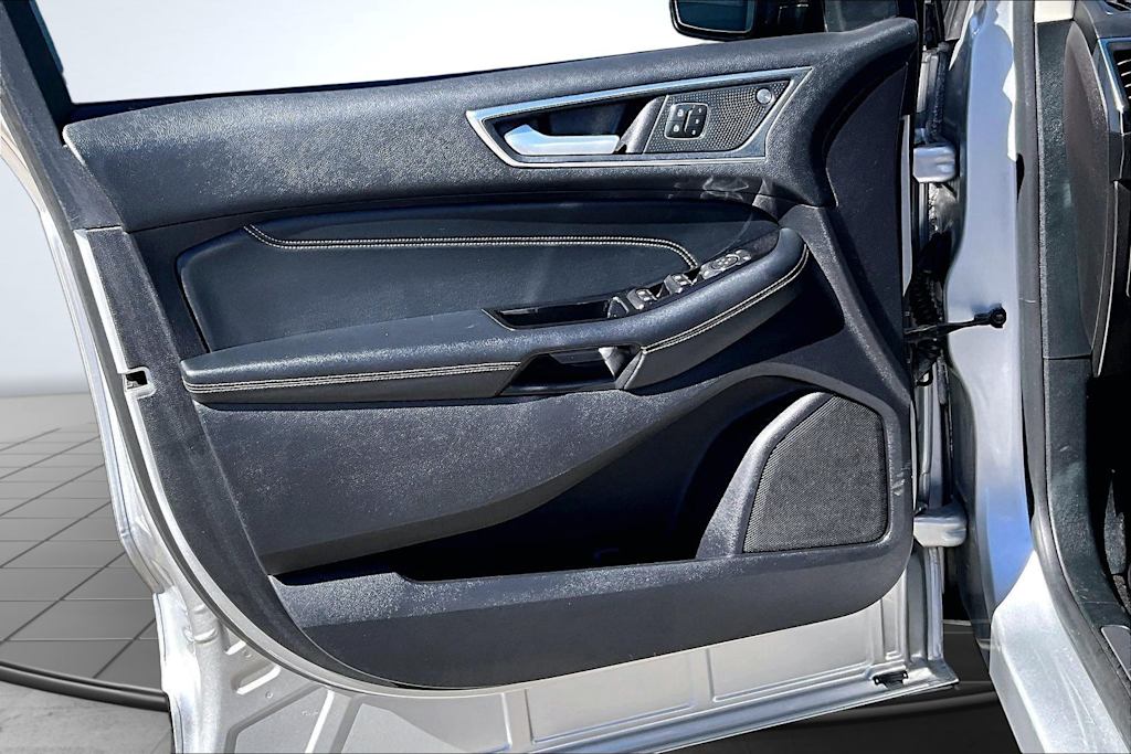 Thumbnail: 2019 Ford Edge - 28