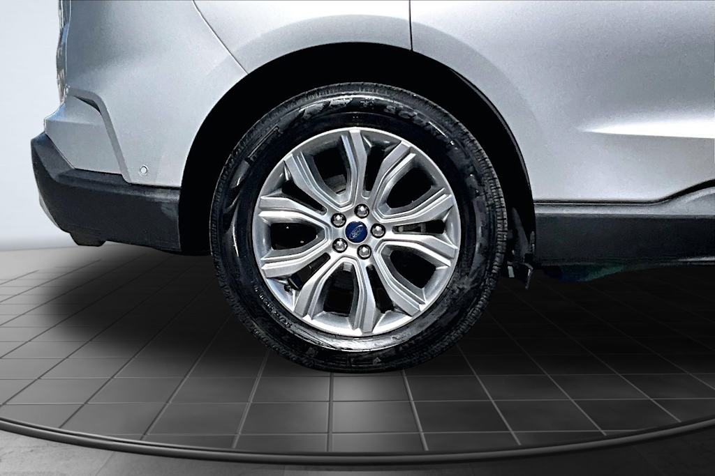 Thumbnail: 2019 Ford Edge - 36