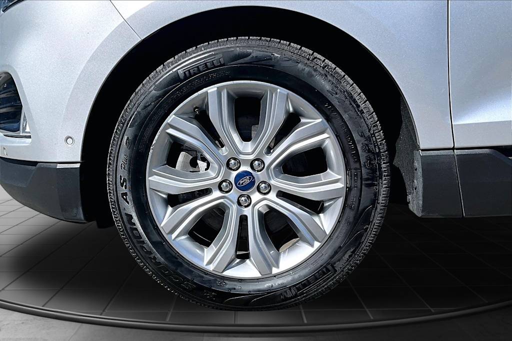 Thumbnail: 2019 Ford Edge - 7