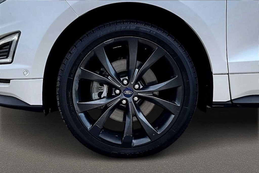 Thumbnail: 2015 Ford Edge - 7