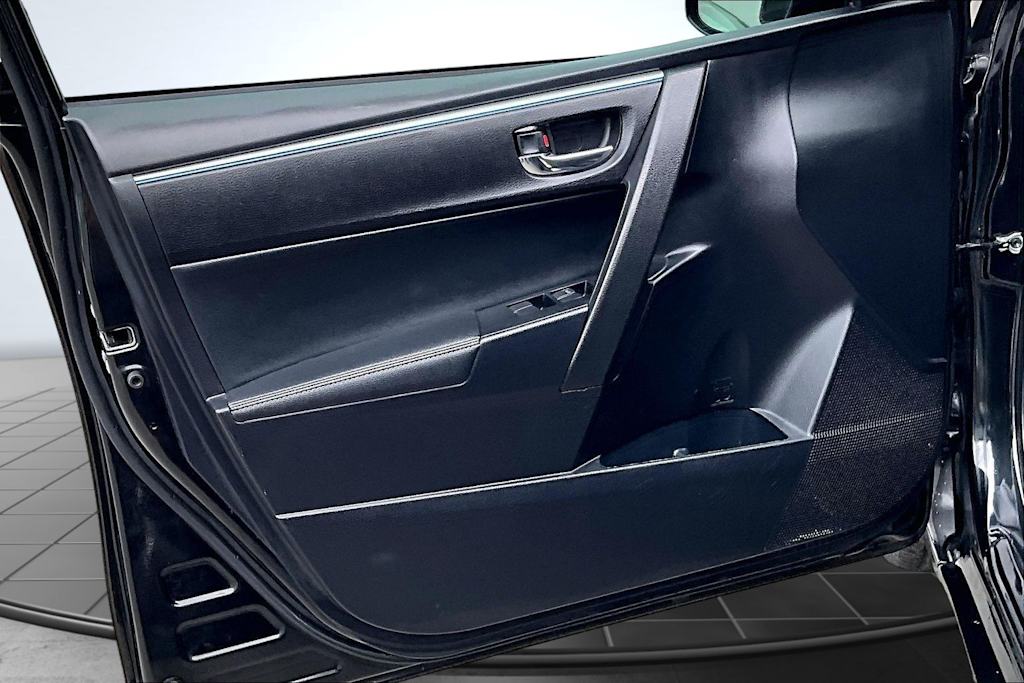 Thumbnail: 2016 Toyota Corolla - 28