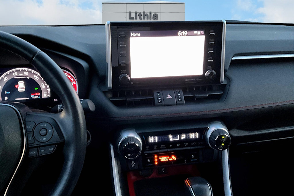 Thumbnail: 2020 Toyota RAV4 - 15