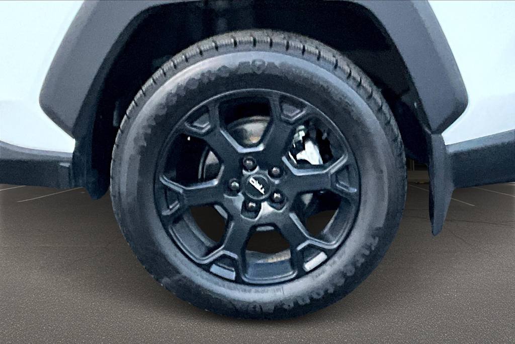 Thumbnail: 2020 Toyota RAV4 - 36