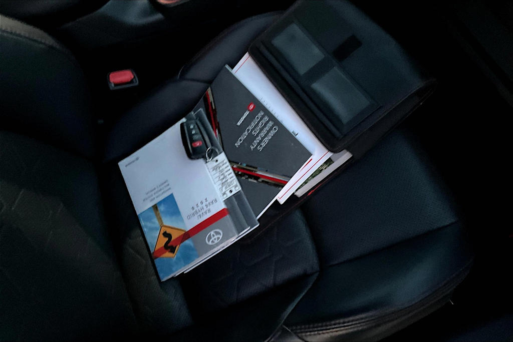 Thumbnail: 2020 Toyota RAV4 - 19