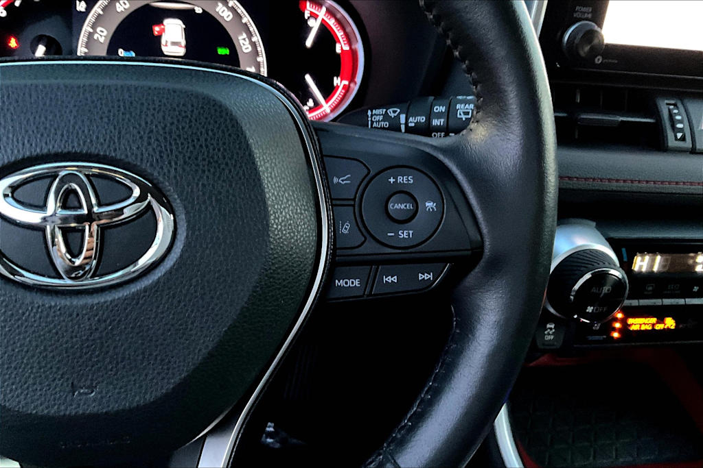 Thumbnail: 2020 Toyota RAV4 - 26