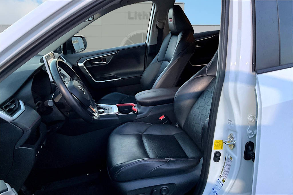 Thumbnail: 2020 Toyota RAV4 - 11