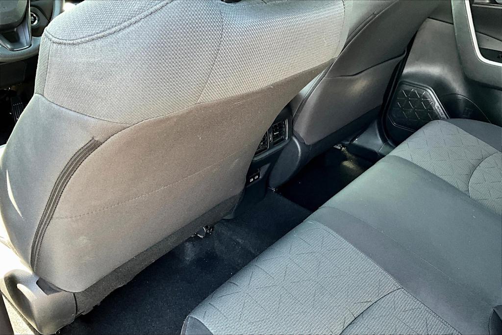 Thumbnail: 2023 Toyota RAV4 - 21