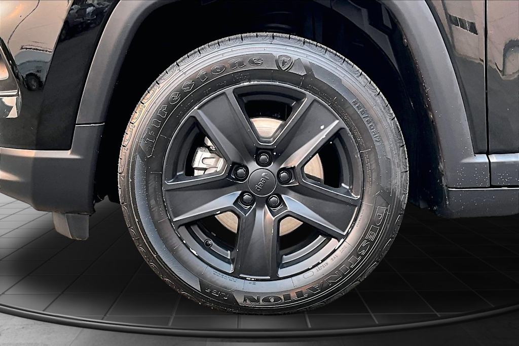 Thumbnail: 2022 Jeep Compass - 7
